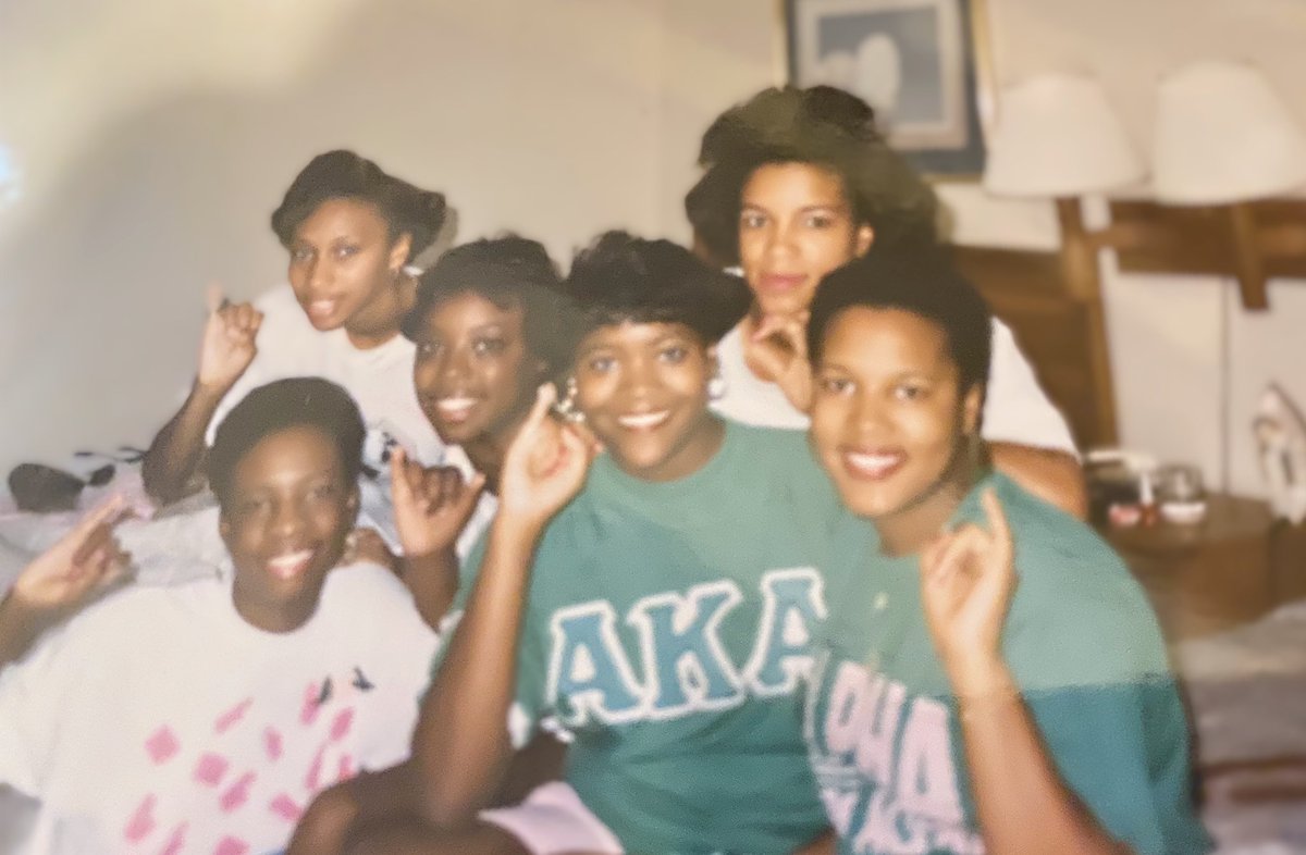 jackiejohnson's tweet image. Spirit week @akasorority1908 @BennettCollege #ZetaXi #Fall87 #OG