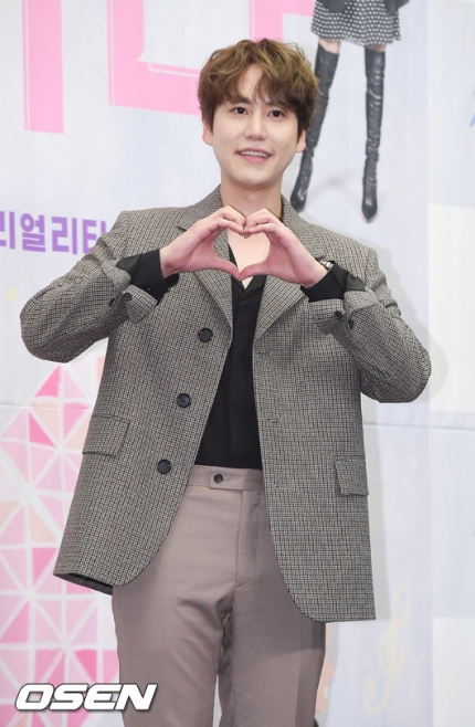 theseoulstory's tweet photo. Super Junior Kyuhyun will reportedly be making a solo comeback in April

KENZIE also participated in the song who previously worked on 'At Gwanghwamun' and 'A Million Pieces'

Source: https://t.co/Fiuj8lrLyn https://t.co/9Vpd4Y9z7g