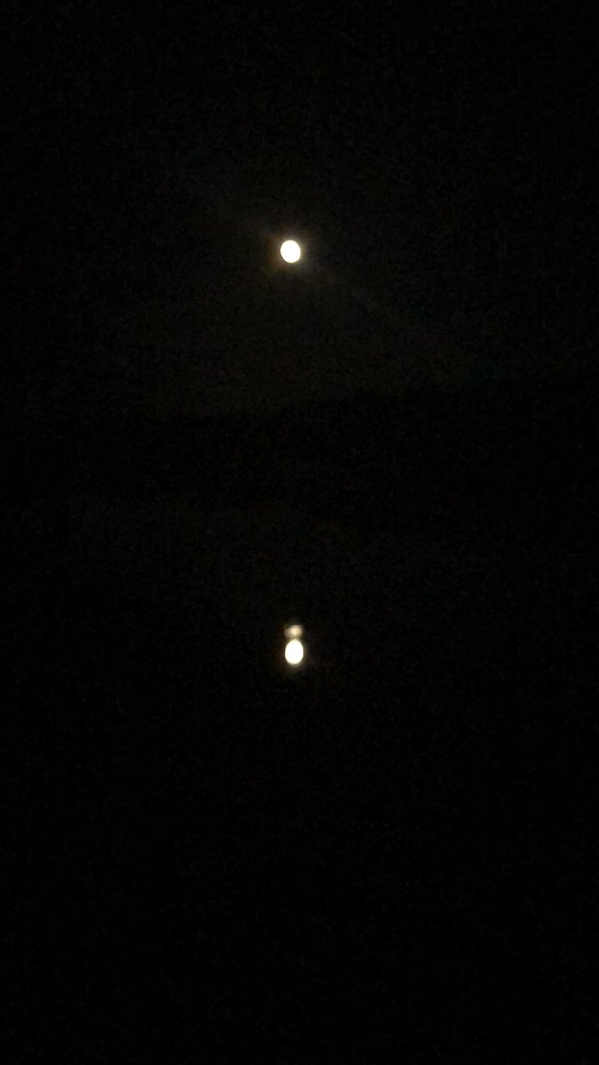 62Bowling's tweet photo. Beautiful moon tonight #coalyard on the Ohio river ! https://t.co/CnOLXQLTNS