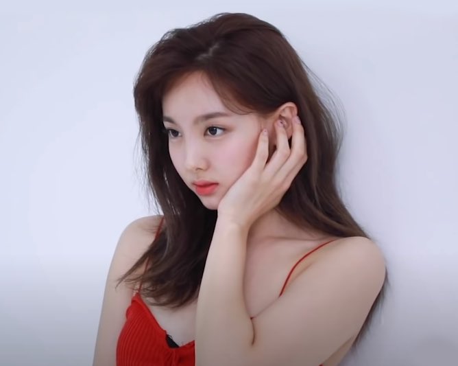 ionayeon's tweet photo. ️️
 ️️
 ️️       represented by a cute-sexy   
      bunny, 𝑰𝒎 𝑵𝒂𝒚𝒆𝒐𝒏 is one of the 9 
                angels called 트와이스.

 ️️️️
 ️️ https://t.co/d7mocHxjJ3