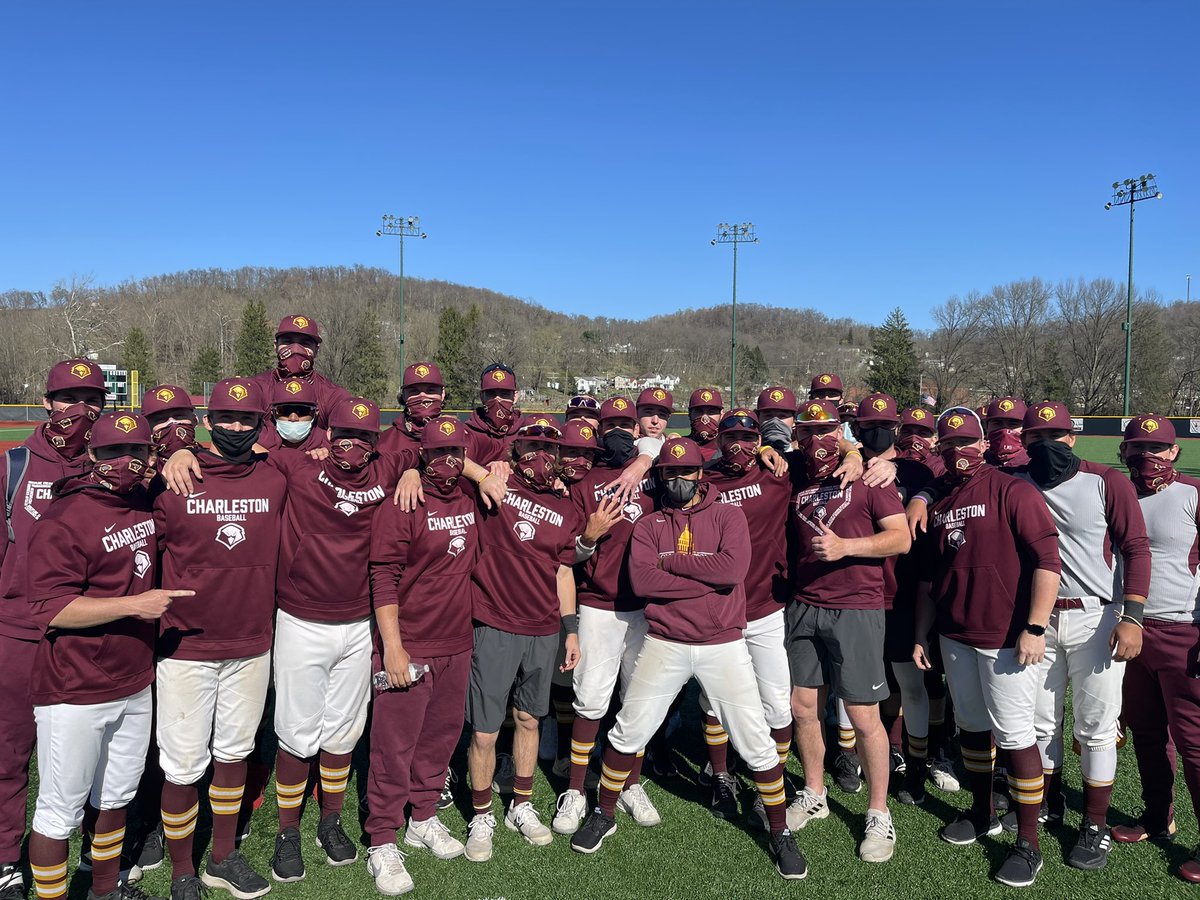 UCWV_Baseball's tweet photo. +4 for the Golden Birds! 🪕

#OneVi21on https://t.co/qf9qlE2QJ1