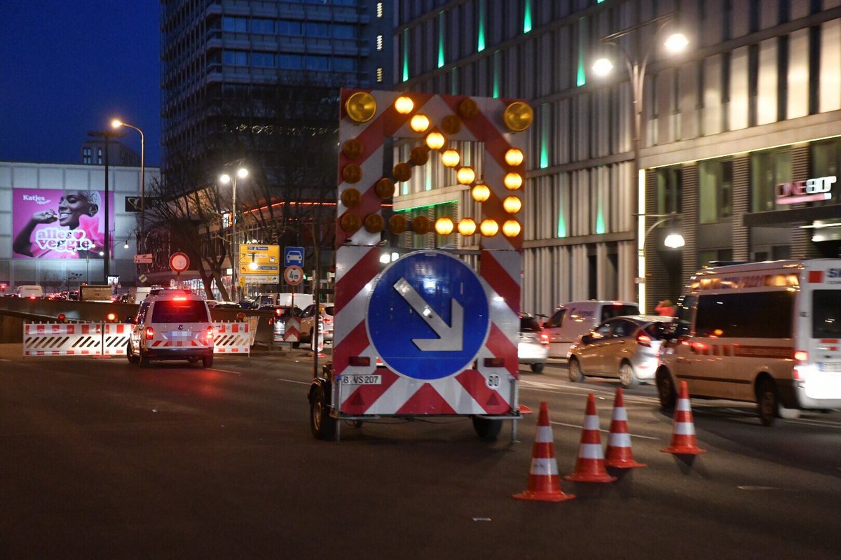 Nacht Floh tweet media