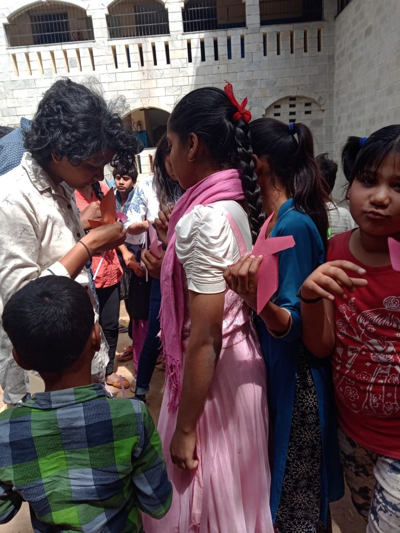 tweetlft's tweet photo. Smiles all around at our IYM Tughlakabad Centre! 
#throwback 
2/2 https://t.co/ZlZg1xUVUP