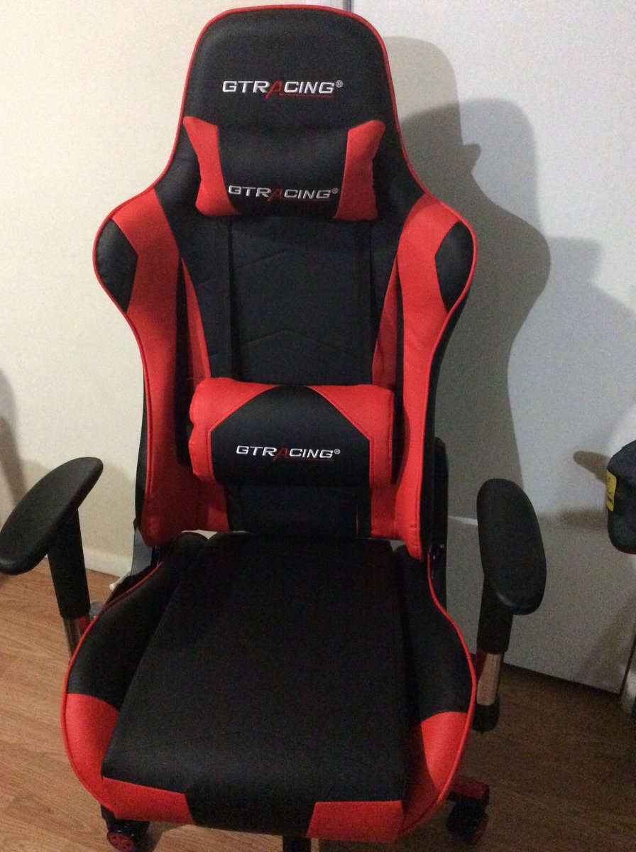 SamBarn80388's tweet photo. Thank you for sharing your gaming chair @Terroriser ! Maybe @gtracingus should sponsor you, if they aren’t already. My husband plans to get one in the future as well. https://t.co/JN1LyoJy7W