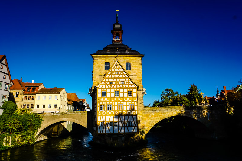 sheriannekay's tweet photo. Day trip itinerary to Bamberg Germany, a city of red sagging rooftops, lopsided homes, flower boxes, shutters, frescoes, half-timber homes and so much more https://t.co/e2Yuto4oSL via @sheriannekay #BambergGermany @GermanyTourism #RomanticRoad #VisitGermany https://t.co/9ehBi8KI9U