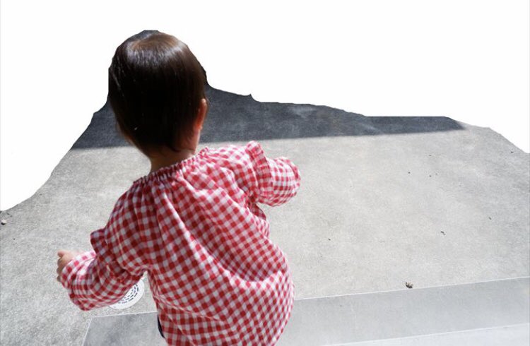 にこ 最近作った娘服 踊り出したくなる女の子の服 小さなパフスリーブのブラウス を長袖 フリルにアレンジ 小さな子どもの褒められ服 ヴァニーユワンピース 5cm裾上げ 娘も気に入ったみたいでよかった 入園入学のオーダーが例年より少なかっ