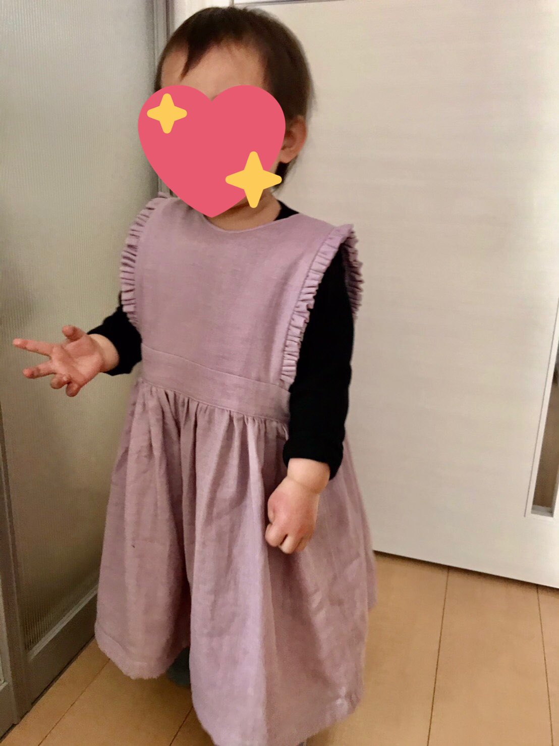 にこ 最近作った娘服 踊り出したくなる女の子の服 小さなパフスリーブのブラウス を長袖 フリルにアレンジ 小さな子どもの褒められ服 ヴァニーユワンピース 5cm裾上げ 娘も気に入ったみたいでよかった 入園入学のオーダーが例年より少なかっ