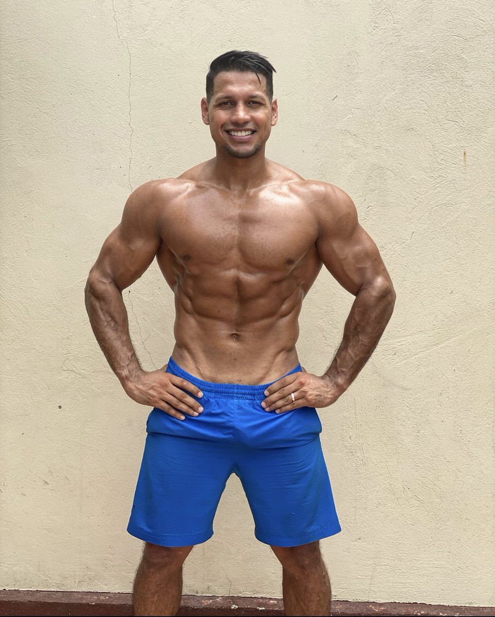 Dou_blade's tweet photo. Vamos a darle movimiento a esta vaina 🤟🏾🔥 que lo que por estos lados 👀👀 #fitness https://t.co/Y1Jm6qGuVC