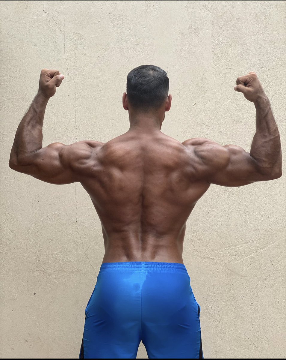 Dou_blade's tweet photo. Vamos a darle movimiento a esta vaina 🤟🏾🔥 que lo que por estos lados 👀👀 #fitness https://t.co/Y1Jm6qGuVC