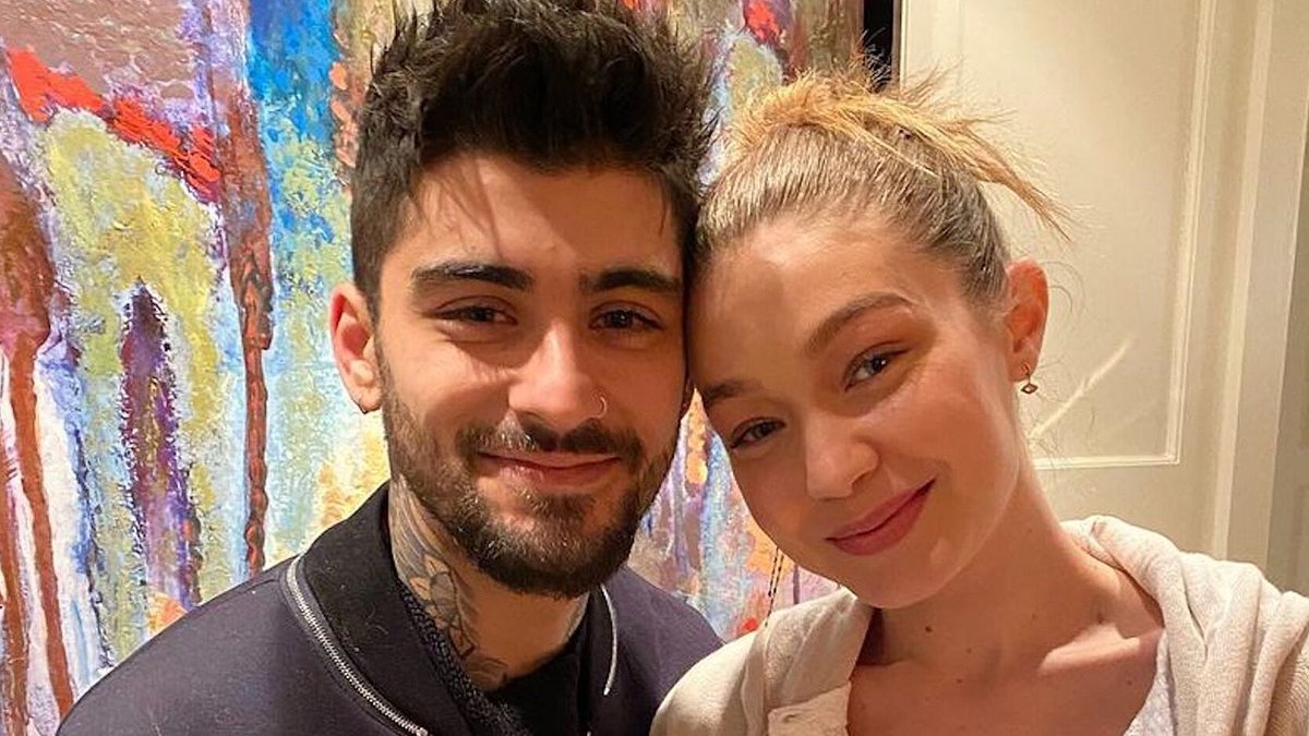 PopCrave's tweet photo. 'ZAYN IS MARRIED' trends on Twitter after Ingrid Michaelson said on her livestream that Gigi Hadid and Zayn Malik are married. https://t.co/4dN5otg1Ge