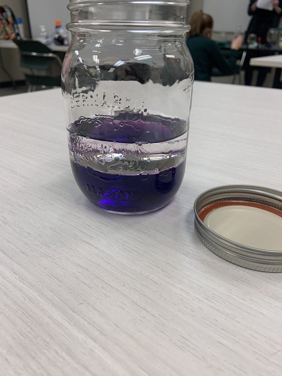 MadisonHamborg's tweet photo. Did some pretty fun ADST lessons with @MsSMorey @HannahTrombley2 and @RudSidney ! We made lava lamps, learned about the digestive system with a pretty nasty technique and created some magnetic wands (picture not shown)👏🏼 https://t.co/032qXb256k