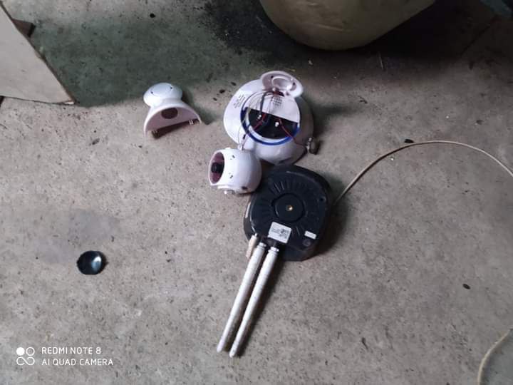 sfys_nn's tweet photo. During the yesterday's night raid in #Tharketa Tsp, Yangon, Junta's licensed terrorists broke 2 CCTVs, destroyed the shop, took away a phone, a helmet and a Kendo knife as well as some food and drinks.Due to the informers, some locals got abducted either.
#WhatsHappeningInMyanmar https://t.co/dpotKvH8l1