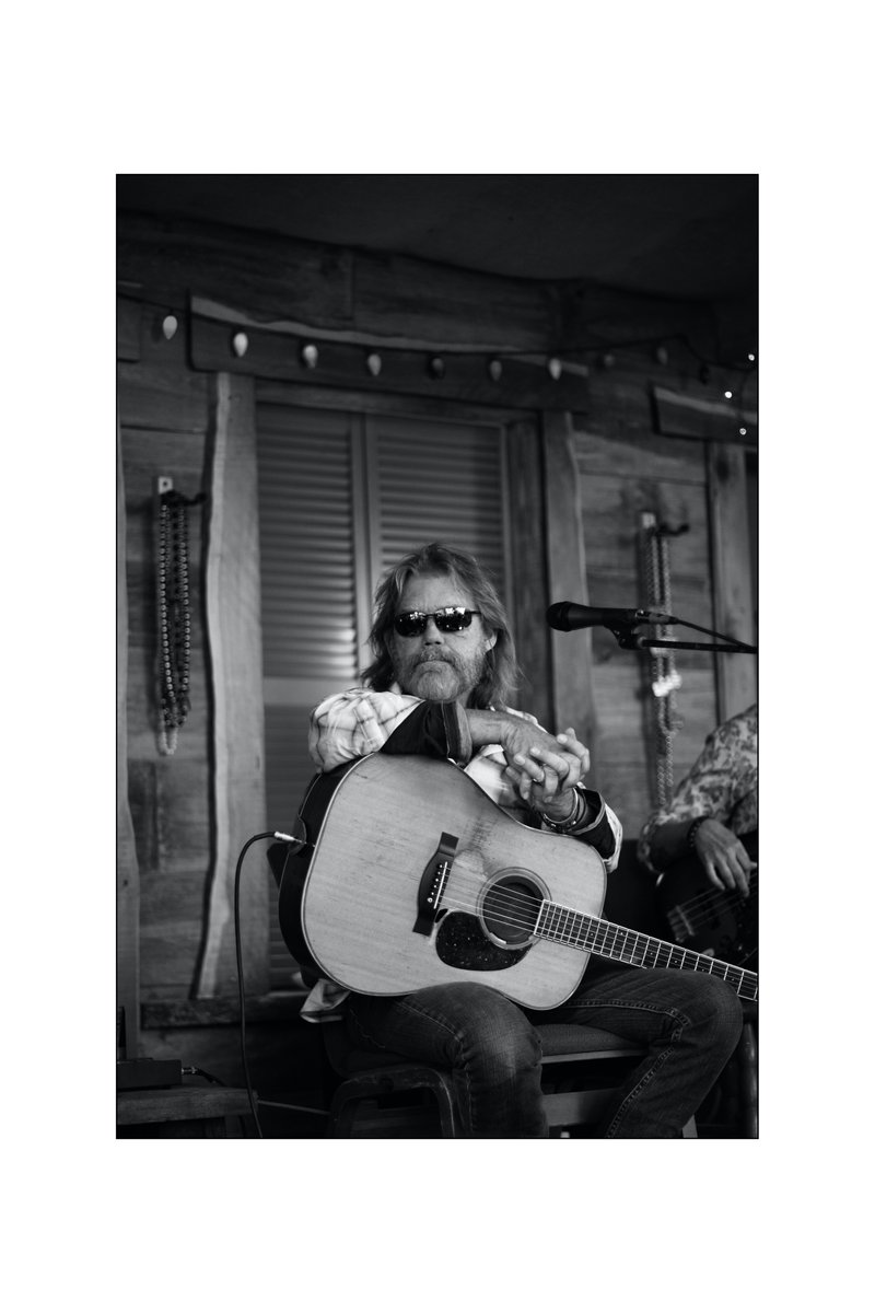 Chad_Edwardz's tweet image. Down at The Frog Pond Sunday Social back six years ago with Rick Carter 
3.29.15
Silverhill, Alabama 
.
.
.
#nikon #rickcarter #frogpondsundaysocial #silverhill #alabama