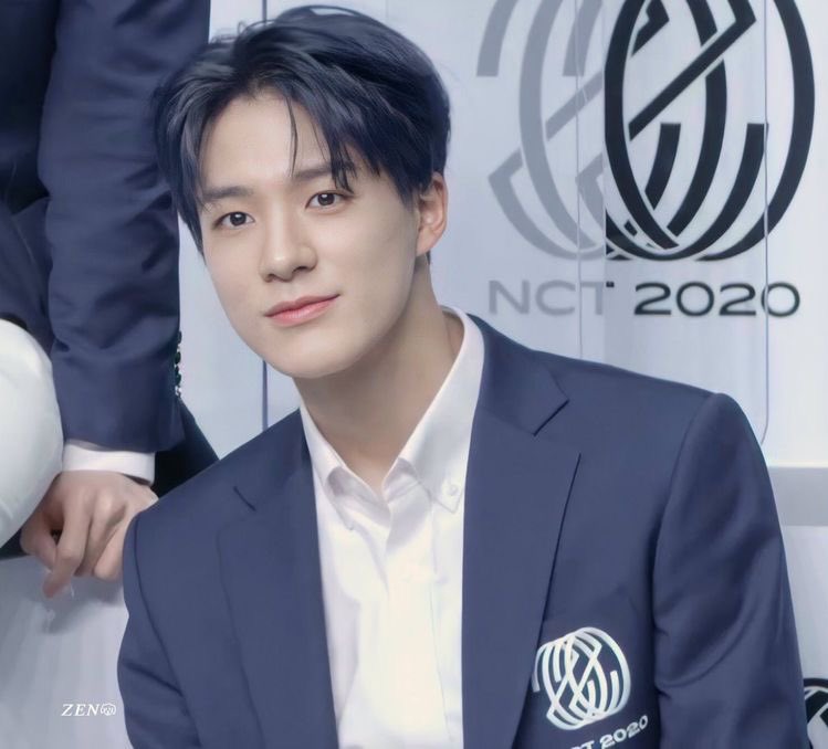 TheJay___'s tweet photo. หล่อไวบ์ประธานนักเรียน https://t.co/f7bbzf5aQb