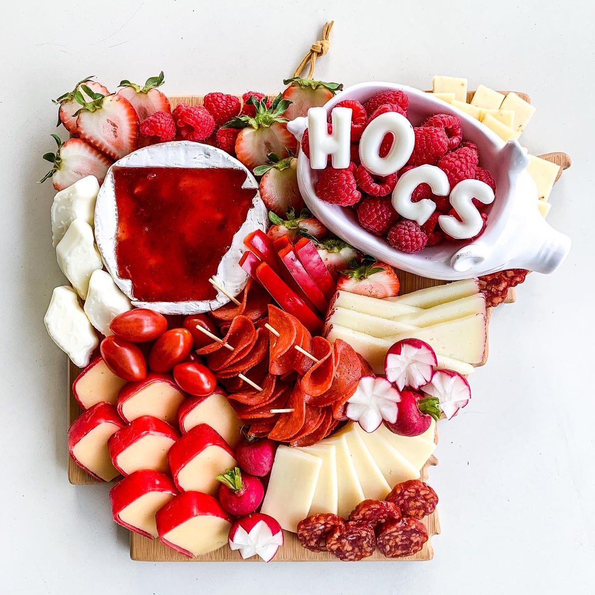 NobleGraze's tweet photo. Doing my part to bring all the luck to @RazorbackMBB with the right snacks! #Elite8 #MarchMadness  #WPS @EricPMusselman @DanyelleSargent https://t.co/7WfUSipl8u