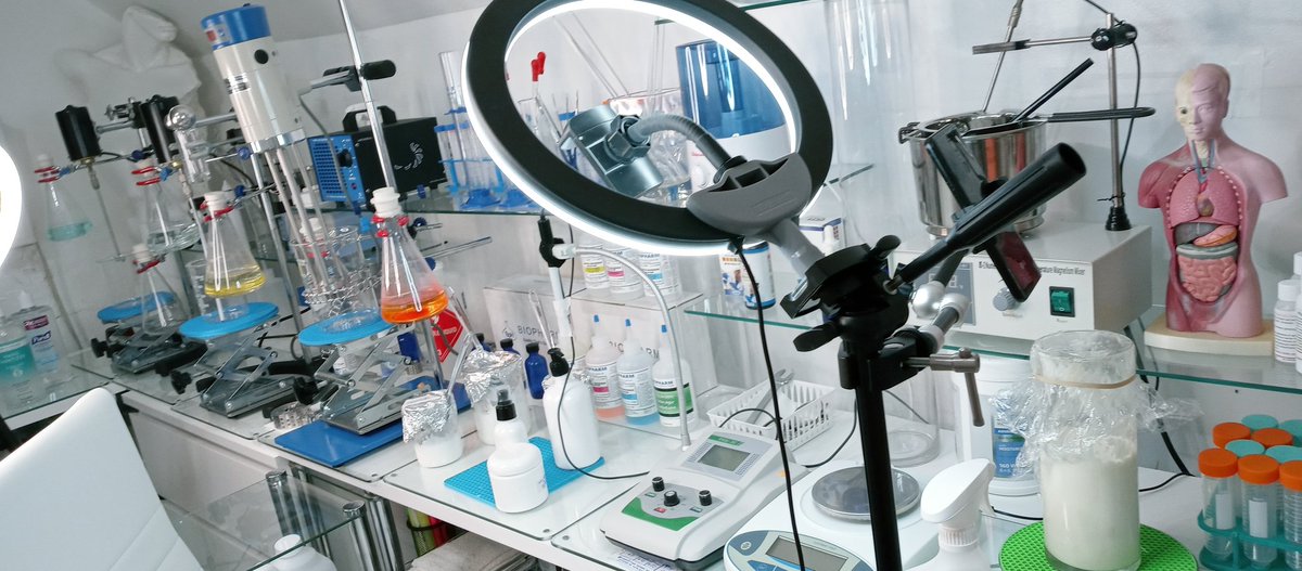 BeauteAllie's tweet photo. Allie Besute Cosmetics - photo of my lab 😘 https://t.co/btT3bhvTDi
