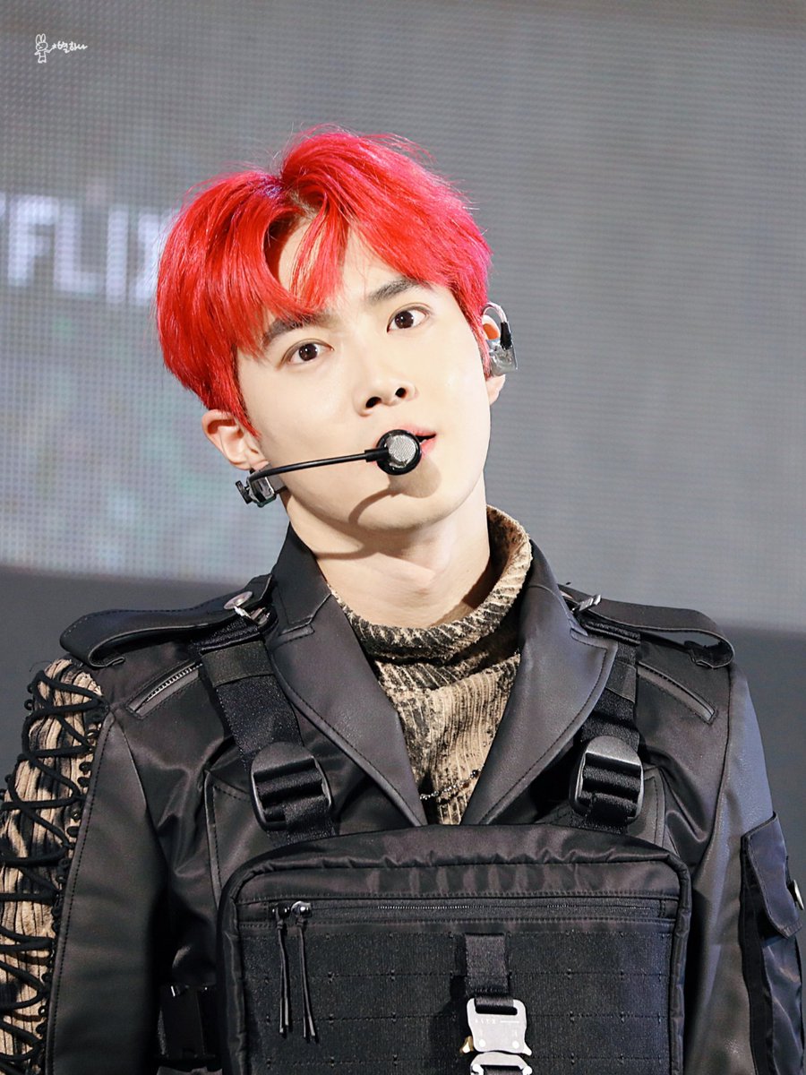 벌써 일년,,,,,
준면 왕자님 갓띵곡 솔로앨범 자화상👨‍🎨 1주년 축하합니다🎉🎂

우리 이제 사랑하자💙 
내사랑 내사랑💙

🎧 👉kko.to/jM9RZ0_YB

#수호_솔로데뷔_1주년 #수호_오래오래_사랑하자 #365PortraitsOfSUHO
#김준면 #수호 #SUHO #준면 #金俊勉 #スホ <a href="/weareoneEXO/">EXO</a>