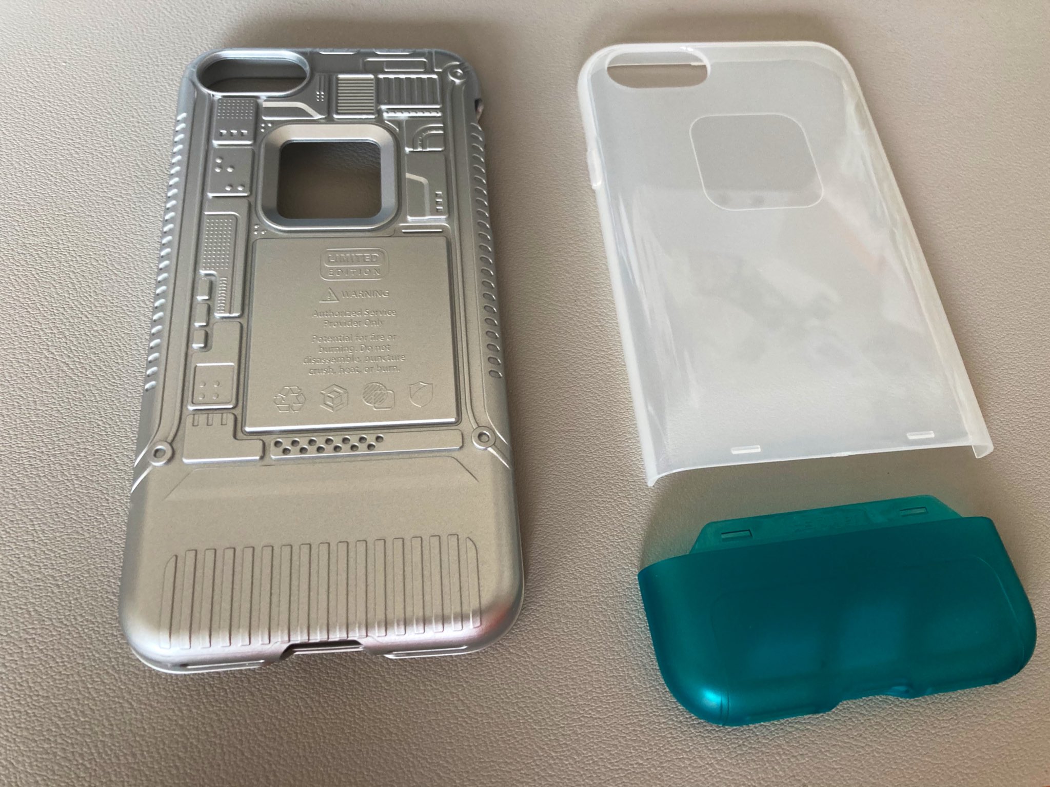 ゆーた 可愛いiphoneケースを見て Imac G3風 初代のスケルトンを表現するため二重構造にしてスケルトンにしている T Co Mrmpzgfwt9 Twitter