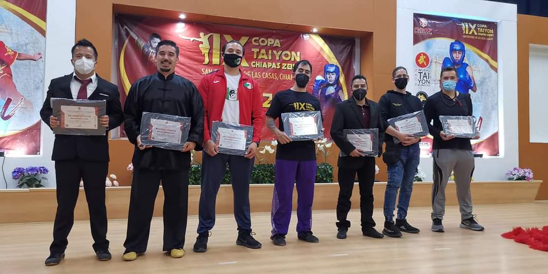 MexicanaFu's tweet photo. Todo un éxito la 9na Copa Taiyon 2021, el primer evento presencial de Wushu después de un año de pandemia, evento que respetó todos los protocolos de seguridad y que contó con la participación de 19 estados de la República Mexicana. @CONADE @Ernestodalessio @IWUFOfficial https://t.co/1zEIc5glTQ