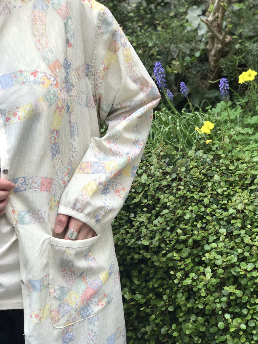 HANA_TO_GUITAR's tweet photo. W  wedding 柄　ロングカーディガン
愛の証というキルトの意味　愛を纏います❤️ #wwedding #愛の証　#花とギター  https://t.co/0OiC21Xuqm https://t.co/ySSN3O3Usd