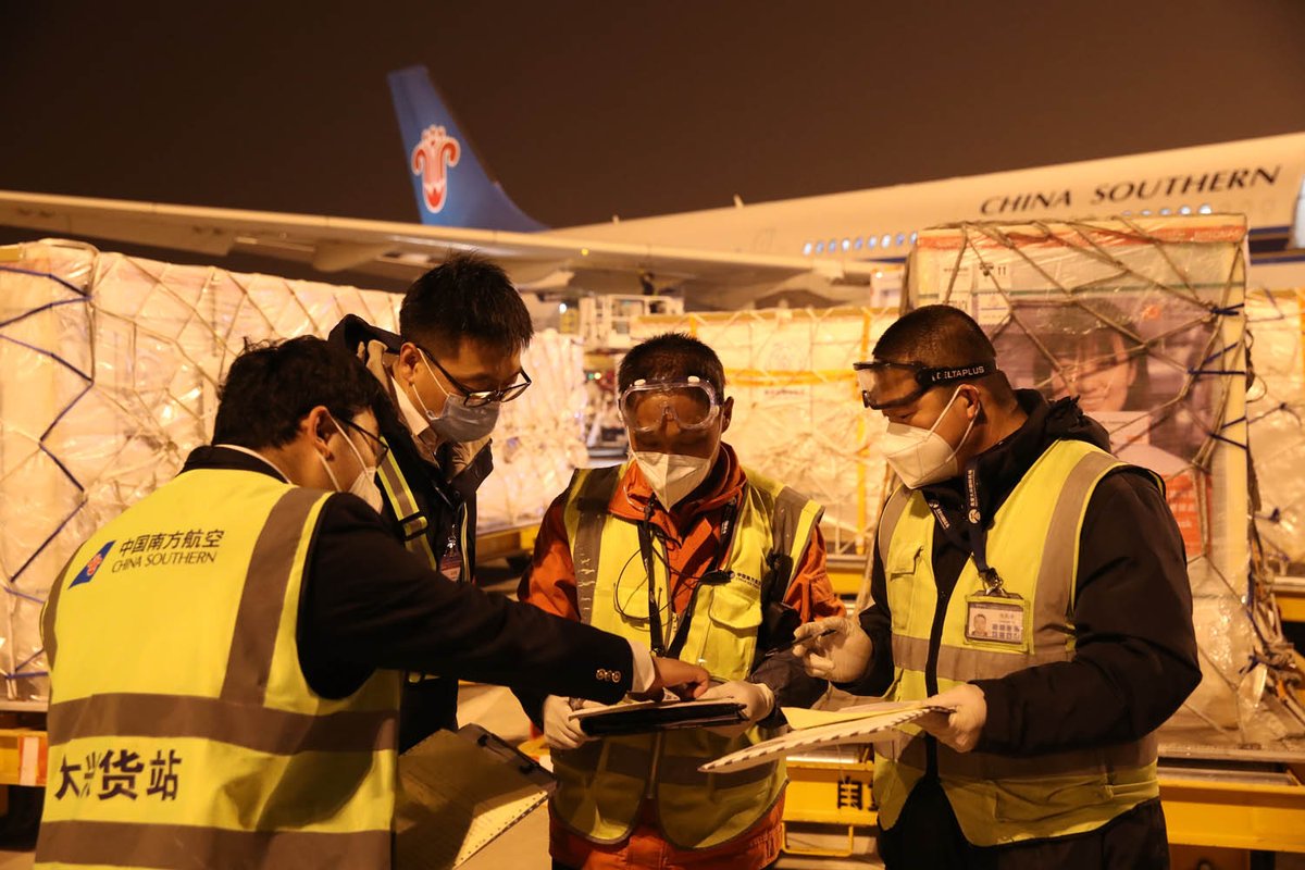 CSAIRGlobal's tweet photo. On March 26, at 6:26am Beijing time, CSAIR CZ8083, an international chartered flight, took off at Beijing Daxing International Airport to transport nearly 1.5 million shots of Sinovac COVID-19 vaccines to Phnom Penh, Cambodia. #csairCamera #chinasouthern #csair https://t.co/PdFpe8bupt