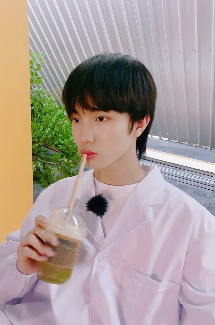 suxinhao_'s tweet photo. 短暂的快乐时光。回来准备要月考了😭

#活力过春天# https://t.co/O9Z3TCZtOS