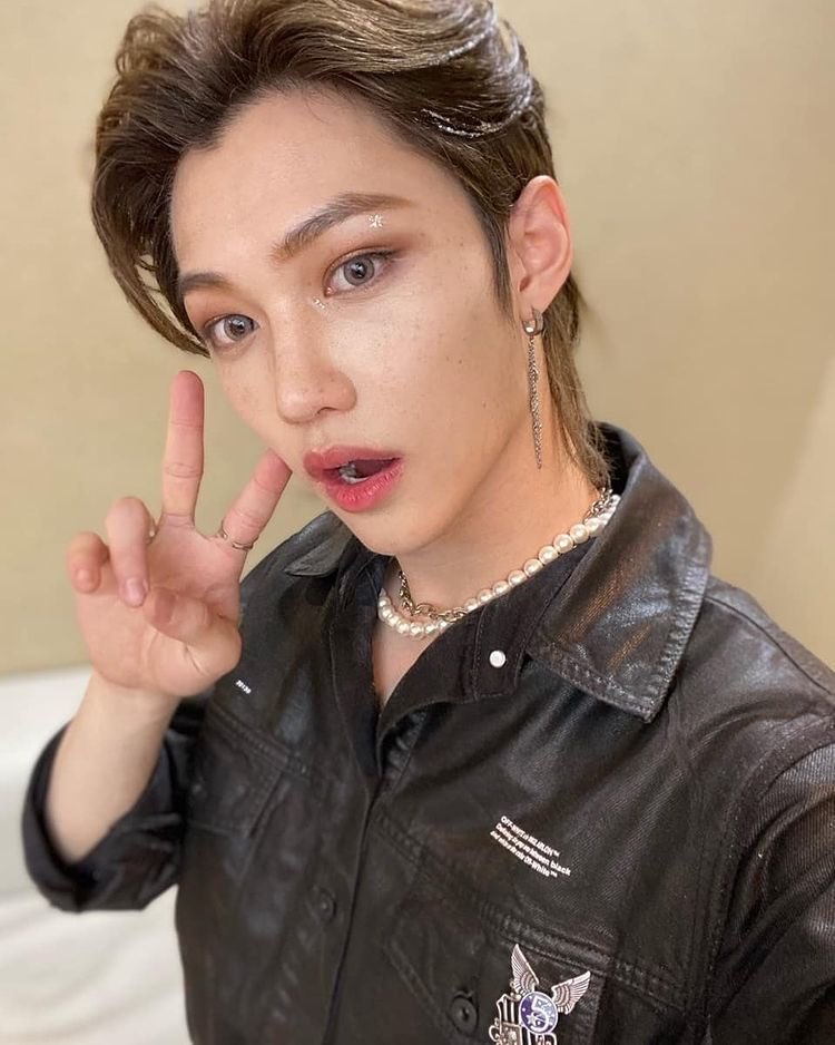 Felix_Thailand's tweet photo. [IG] 210327 realstraykids (1/2)

วันนี้ผมสนุกกับสเตย์ทั้งวันเลยเป็นความทรงจำที่มีค่ามาก ^^
ขอบคุณสเตย์ทุกคน เวทีในวันนี้สว่า��ไสวขึ้น และผมรู้สึกเหมือนกับว่าวันนี้ช่วยให้ผมยังมีชีวิตอยู่ต่อไป ขอให้มีความสุขในวันนี้นะครับ 🖤💛☺️

#StrayKids #스트레이키즈 #Felix #필릭스 @Stray_Kids https://t.co/h18DzF1Hcc