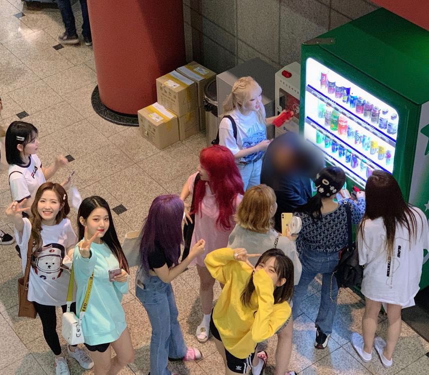 uItyenas's tweet photo. So lucky to have you♥️

#SpreadVoicesOfIZONE @official_izone https://t.co/n0NUXYigoM
