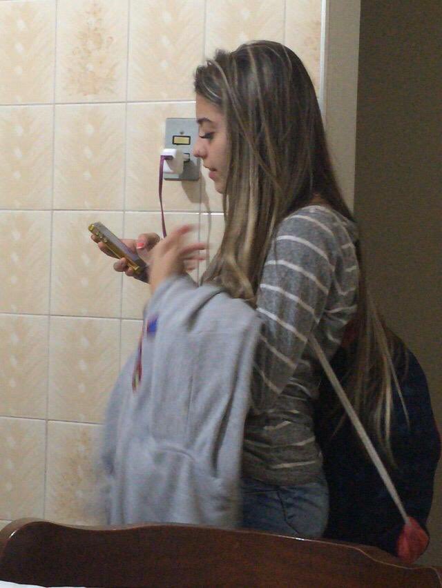 xangelrs's tweet photo. lembrando do dia que a mc mirella veio aqui em casa antes da fama procurando ajuda https://t.co/8GGv9C5rra