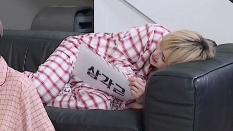 KYSFILE's tweet image. yeosang pls come home its been 3 days..