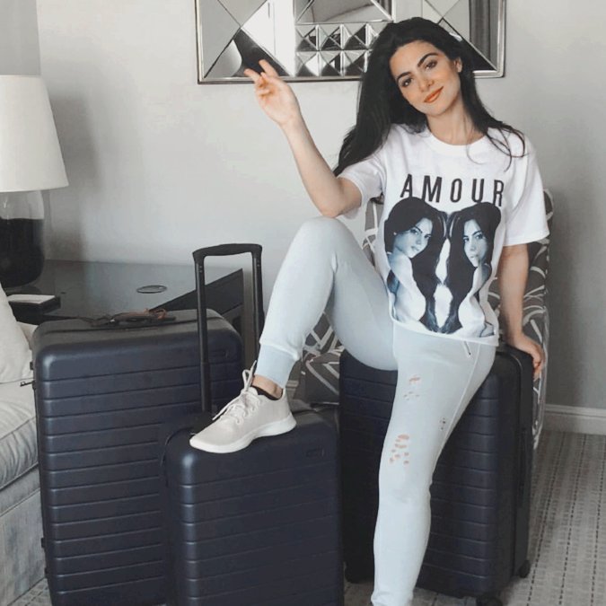 ㅤ📨 ⇲
ㅤㅤㅤᴅᴇʟɪᴠᴇʀᴇᴅ ᴛᴏ:
       ㅤㅤ  ‹‹GIO››
    (<a href="/YCVRESCGCLDEN/">𝐆𝐈𝐎𝐕𝐀𝐍𝐍𝐈.</a>)
     𝄖𝄖𝄖𝄖𝄖𝄖𝄖𝄖𝄖𝄖𝄖

ㅤ📱: ❛adivina quién está de regreso a la ciudad❜
ㅤ📷: