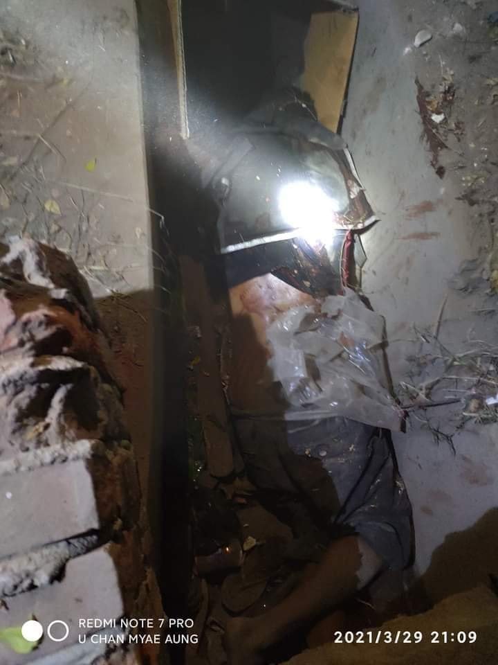 heungburma's tweet photo. Zaw Lin Tun (32 year old) was shot and killed by Myanmar fascist army in Myingyan Township last night (Mar-29) and found his body in the sewer. 

Total four peoples were killed on Mar-29 and made Myingyan's total death toll to 23.

#WhatsHappeningInMyanmar #Mar30Coup https://t.co/6dWt0NJpNq