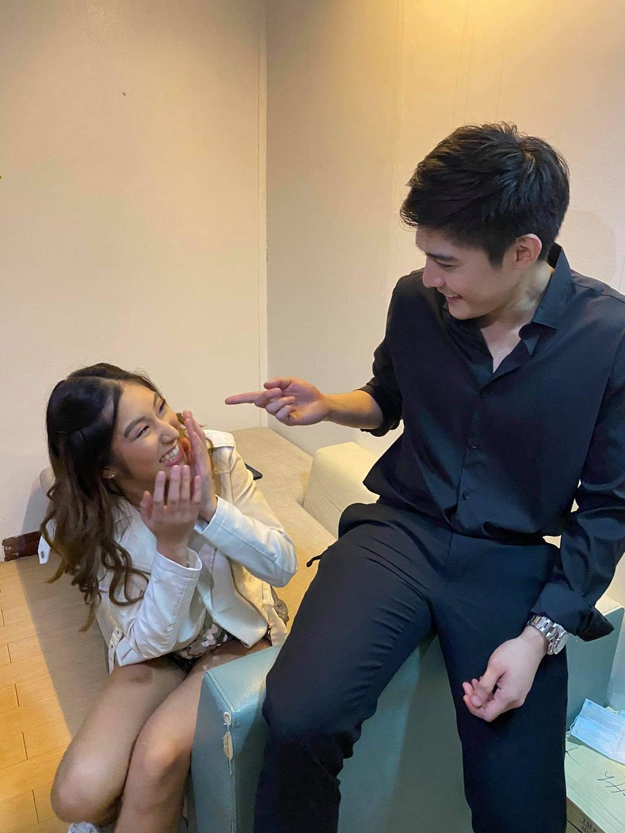 BALDYOSA's tweet photo. Imagine having @robertmarion stare at you like that. π₯Ί
Can i switch with you please? @amandaazamora π
#robichen lang malakas https://t.co/8vTzu0XD3t