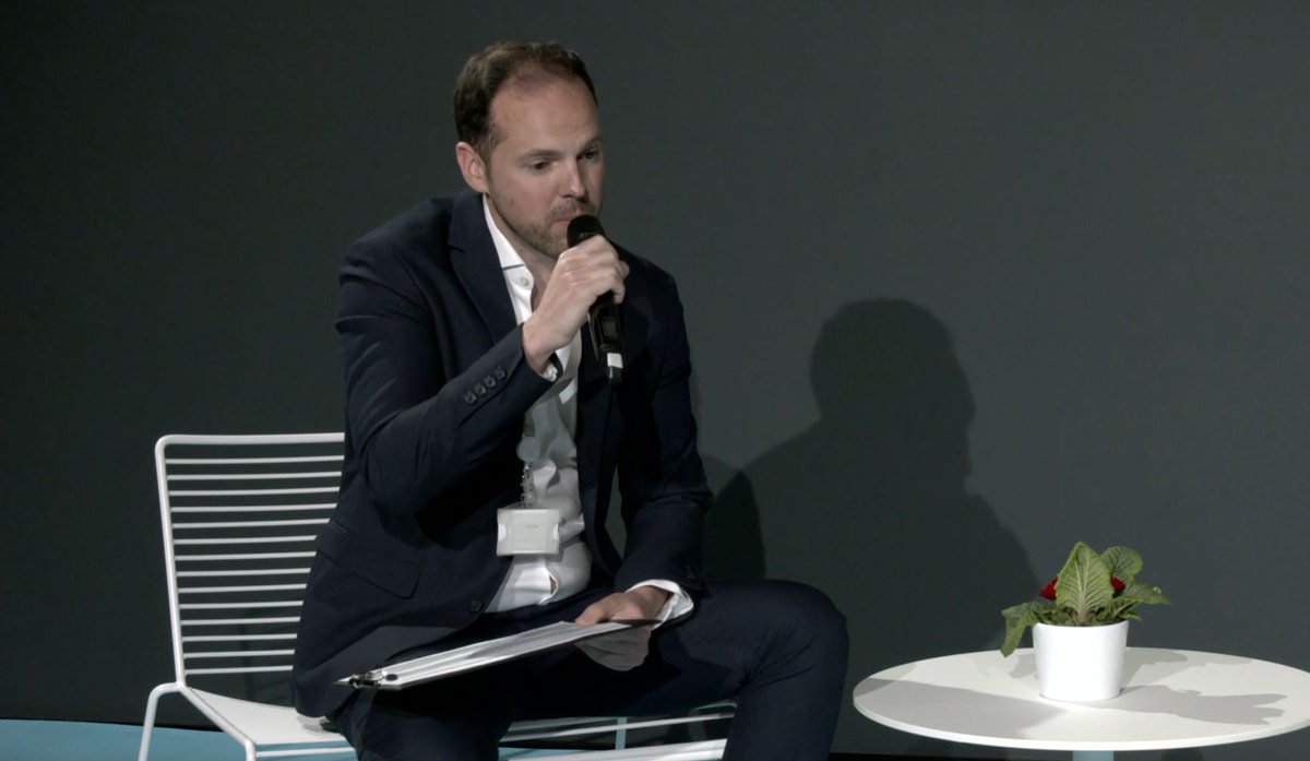 PwC_Luxembourg's tweet photo. #PwC’s Stéphane Zema is moderating a debate on how #Cloud adoption could transform the enterprise business model. The panel is: @Jusch_Br from @EBFeu, Kevin Lloyd from @LuxembourgSE, Olivier Vansteelandt from @AXALuxembourg and Christophe Gaspard from @ABBLbanking. 👇
#ITDAYS https://t.co/UpBiiRmBVt