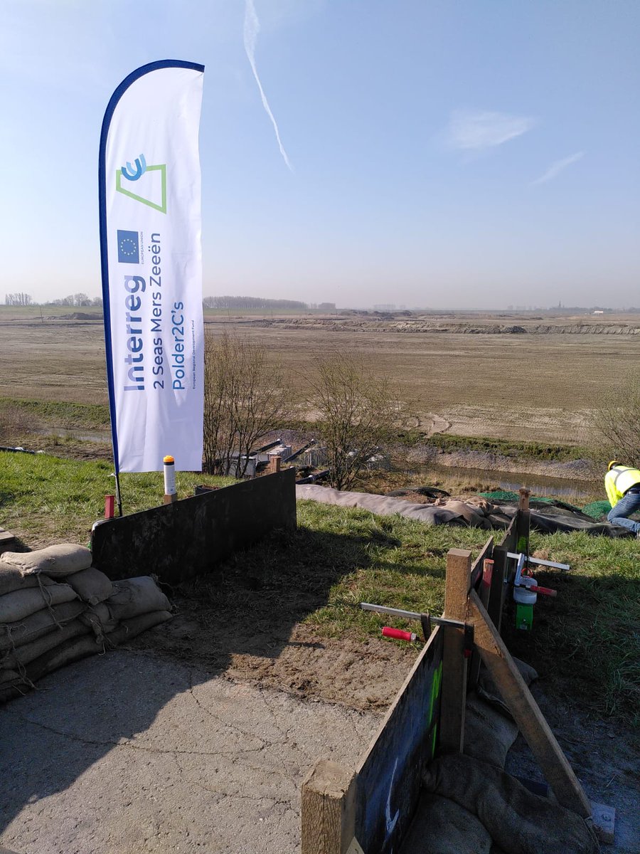 Check our livestream polder2cs.eu/live today at 01.00 PM CET. We test if a rock bag repair withstands intense water overflow. What do you think, will the sand erode or will it stay put? Thanks to #Waterschap @brabantsedelta. 
#climateadaptation #partners #watermanagement