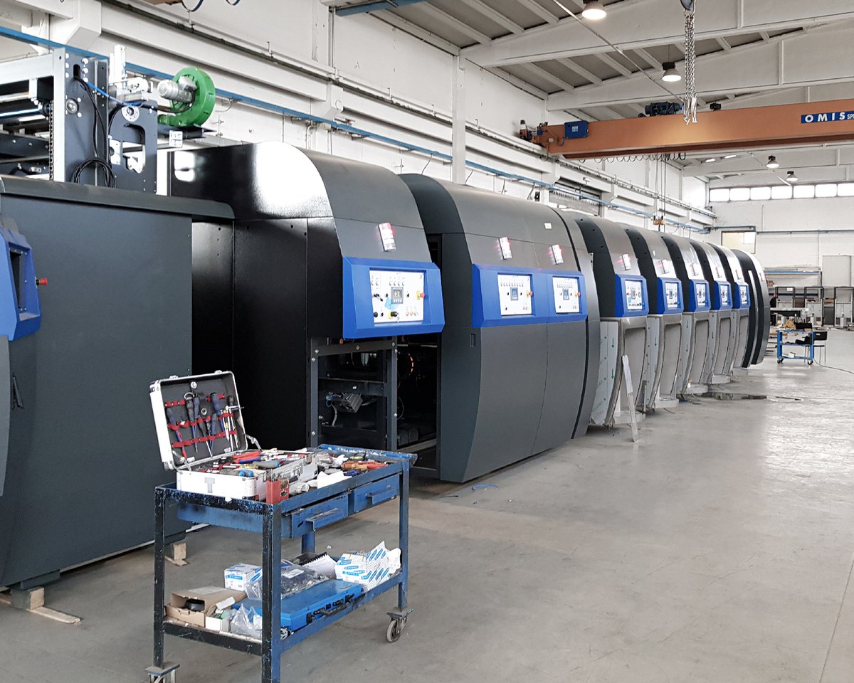 edfeurope's tweet photo. The new Casemaker HGL 1228 is ready for testing! 👇 https://t.co/Y8g7LQi8Rp