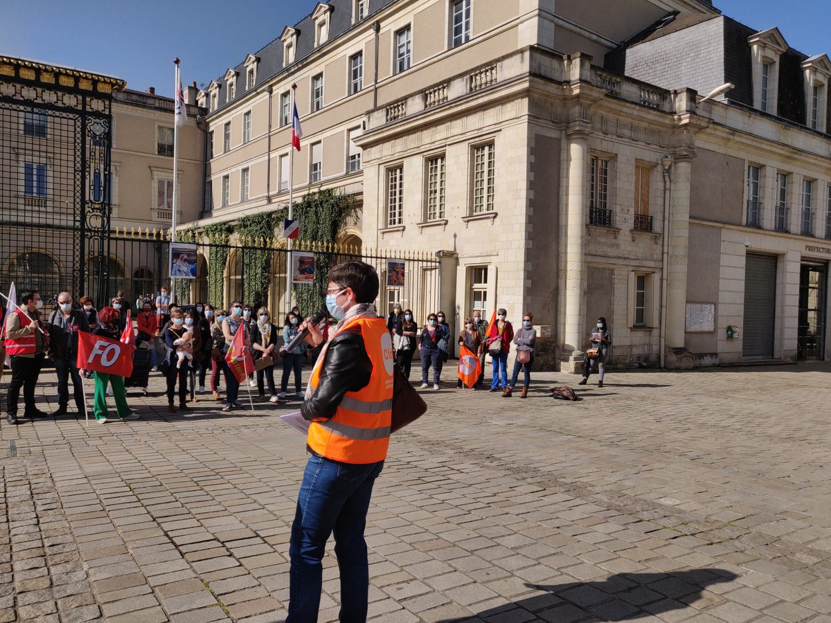 cfdt49's tweet photo. La CFDT avec le collectif Pas de bébé à la consigne, s'oppose au projet de réforme Taquet de la petite enfance, et demande des moyens pour accueillir les jeunes enfants, et pour revaloriser les personnels qui les accueillent https://t.co/plM64drsg9