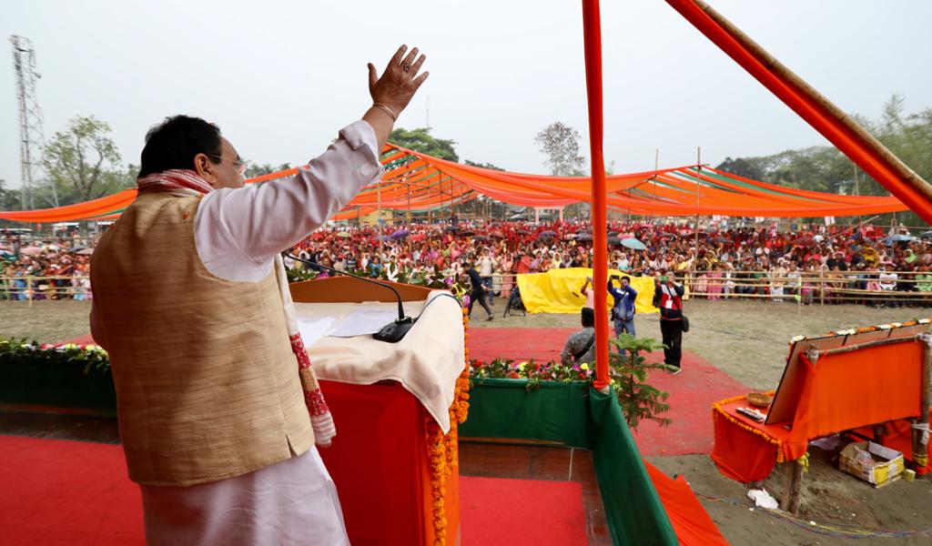 JPNadda's tweet photo. असम के धर्मपुर में विशाल जनसभा को संबोधित किया।
राहुल जी, असम की पहचान बदरुद्दीन अजमल जैसे लोग नहीं बल्कि असम की पहचान तो भूपेन हजारिका व श्रीमन शंकरदेव जी जैसे महान व्यक्तित्व हैं। भाजपा सरकार स्वरोजगार क�� लिए असम को सबसे बड़ा केंद्र बनाएगी।
#VijaySankalpWithBJP https://t.co/uCKOn8uRnM