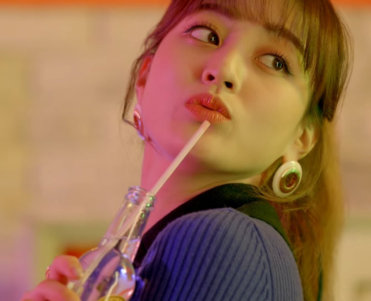 SubjectKpop2's tweet photo. Jihyo 😃 @JYPETWICE https://t.co/ABQiRDp61m