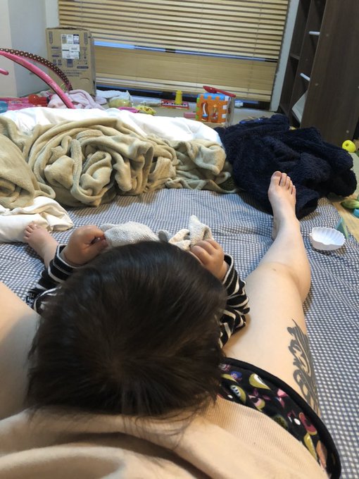 そこで寝ないでくれ https://t.co/8vqMouYIUE<a href="/tag/youtube"class="tags"><span>#youtube</span></a><a href="/tag/%E3%83%A6%E3%83%A1%E3%83%88%E3%83%8E%E3%81%A1%E3%82%83%E3%82%93%E3%81%AD%E3%82%8B"class="tags"><span>#ユメトノちゃんねる</span></a>