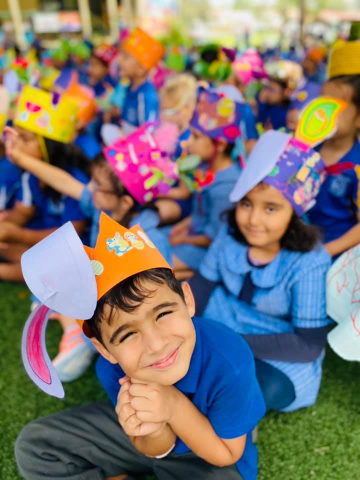 GSPS1889's tweet photo. Granville South students had an amazing time hopping around at the Easter Hat Parade today, showing off their wonderful hats! When students returned to class, they had a big surprise...the Easter Bunny had been sneaking around the school and had left footprints everywhere! https://t.co/GUmipyQDmM