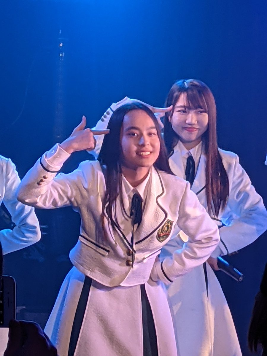 アクロバット女子