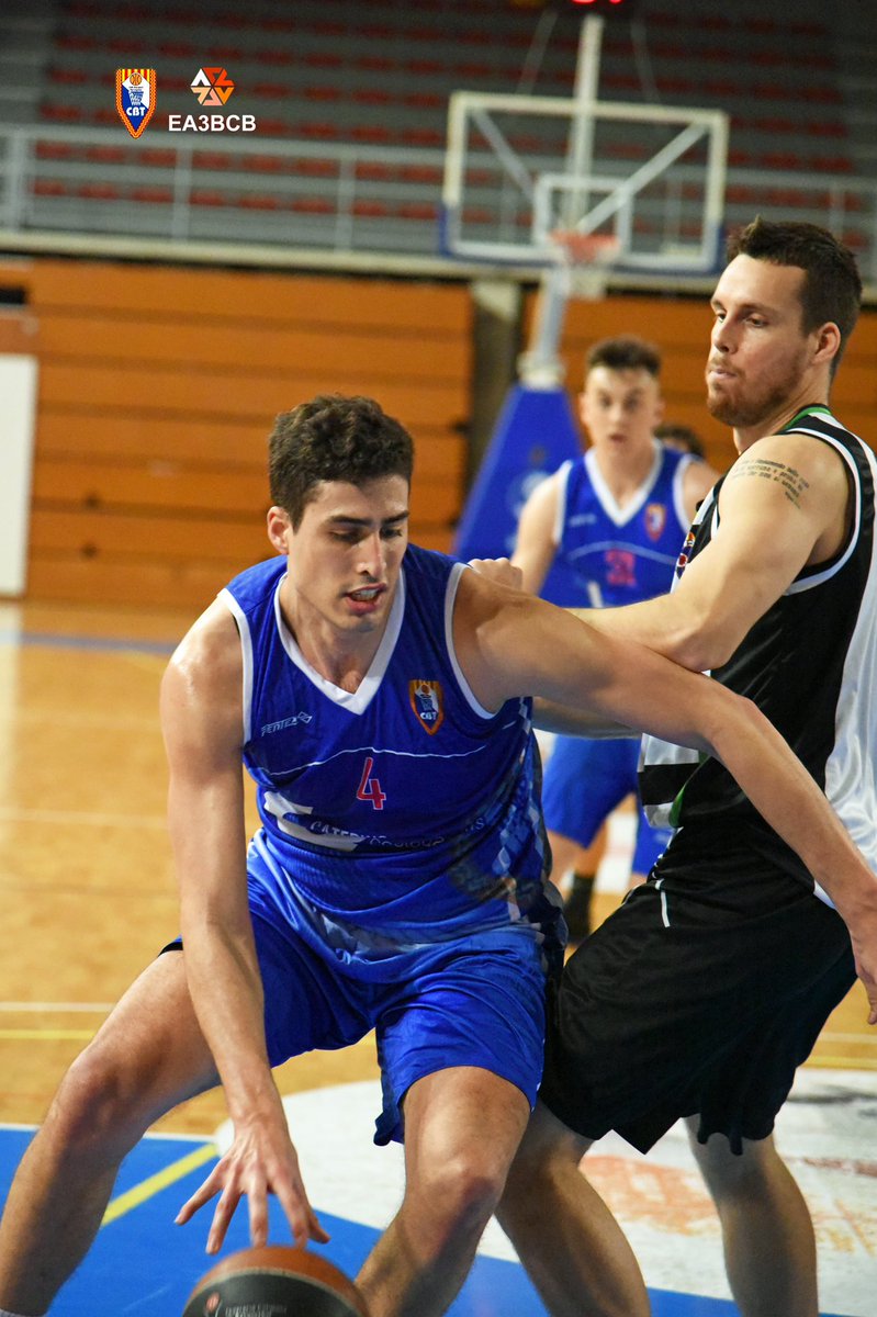 CBT_Tarragona's tweet photo. 📷 Recull de fotografies del derbi del passat dissabte entre el @costadcatering CBT i el @plomssallereus al Serrallo ⛹🏻♂️🏀
📸 @eduardhernando4
#gaudeixcbt #caracterblau #copacatbq https://t.co/l12DowGCxb