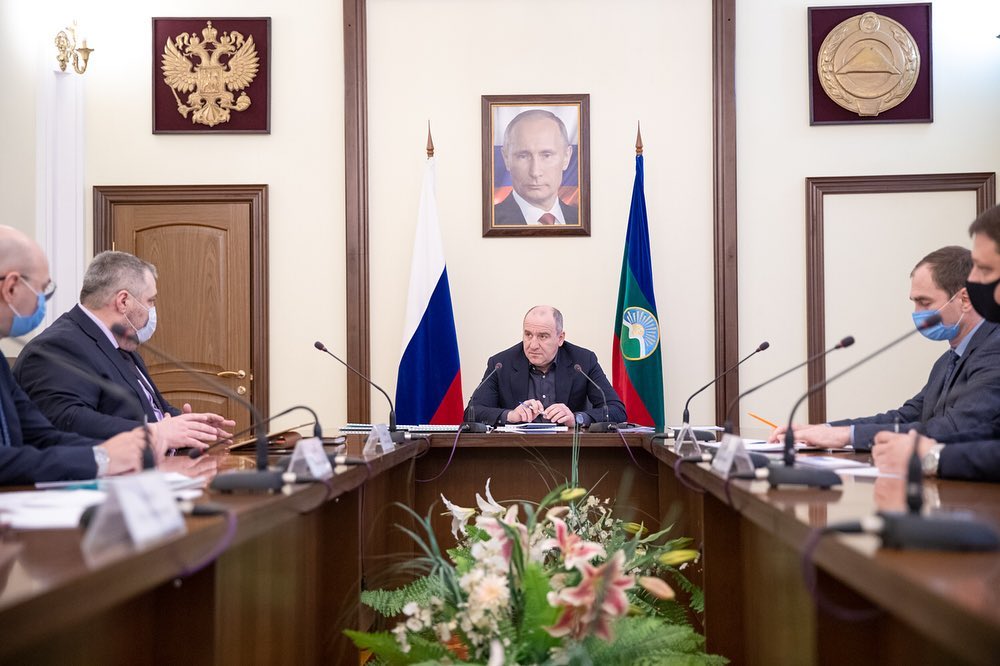 Провел рабочую встречу с управляющим Карачаево-Черкесским отделением Сбербанка <a href="/sberbank/">Сбер</a> Зауром Джазовым. Подвели итоги совместной работы в 2020 году.

instagram.com/p/CNAPDnaLBhc/
