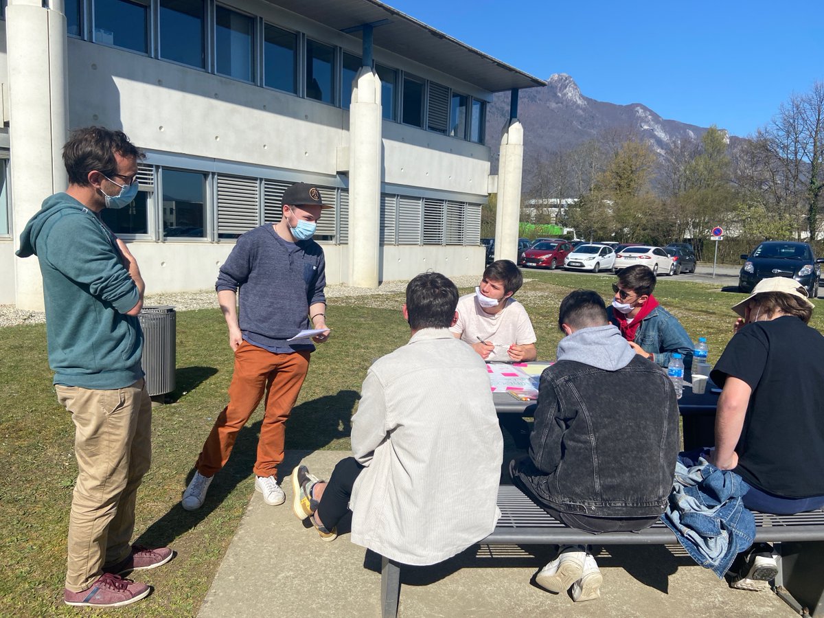 💡 Nos coachs sont déjà sur place pour accompagner et guider les groupes d'étudiants du <a href="/mmi_chambery/">MMI-CHAMBERY</a> ! 

#Hackathon #CampusConnecté <a href="/aivancityschool/">aivancity School for Technology Business & Society</a> 
🔗 hackathon.newquest.fr