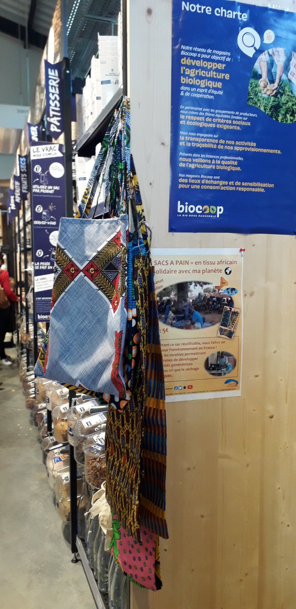 ArcadeTerre's tweet photo. Retrouvez à la Biocoop de Pontcharra les sacs à pains du #Mali ils sont soit long soit plus carré. Ils peuvent servir de #topbag à l'approche de l'été☀️
#zérodéchet #developpementdurable #impactpositif #réutilisable #environnement #projetdeveloppement #tissuafricain #Local https://t.co/ygCzes1mZD