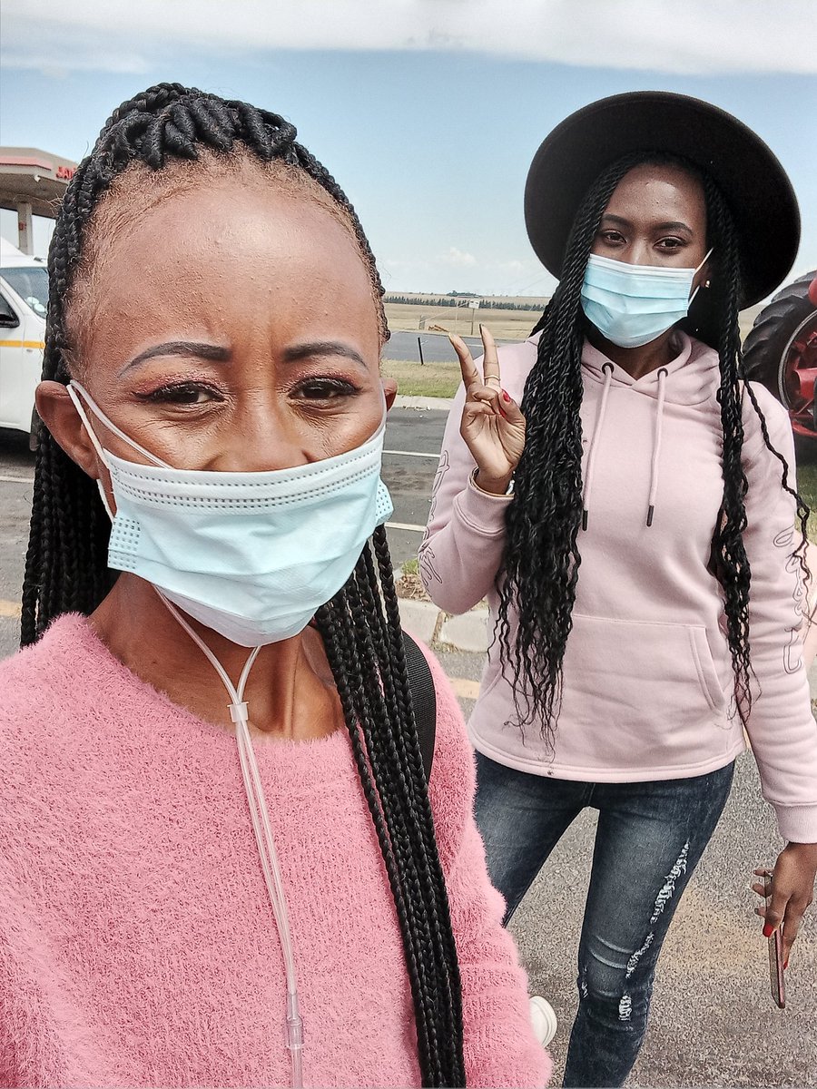 NkhosiLa's tweet image. The love I'm getting from you people 😭😭😭😭the phone calls 😭😭😭😭I'm really overwhelmed and grateful for such love 😭😭😭