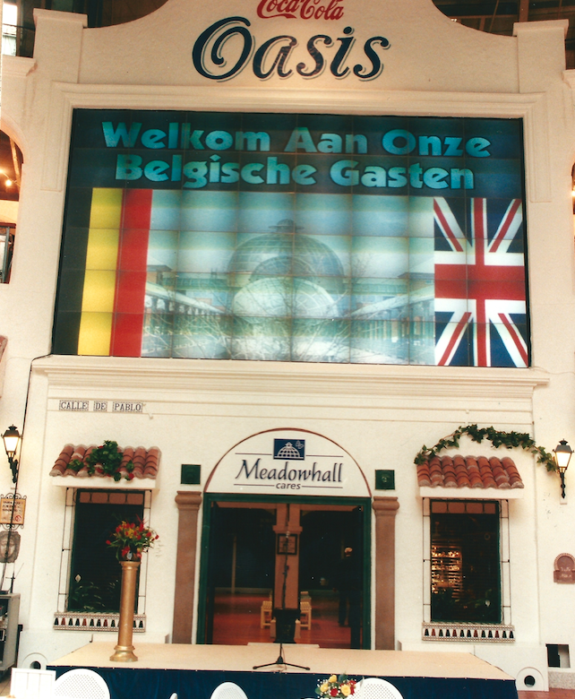 In 1996 koos JCI Genk, met voorzitter Didier Goesaert en programma-directeur Eddy Gieraerts voor een opvallend programma. Om zelf te ervaren wat een project als FENIX betekent eens het realiseert is, trokken de Jaycees met 170 pers. naar Meadowhall in Sheffield.