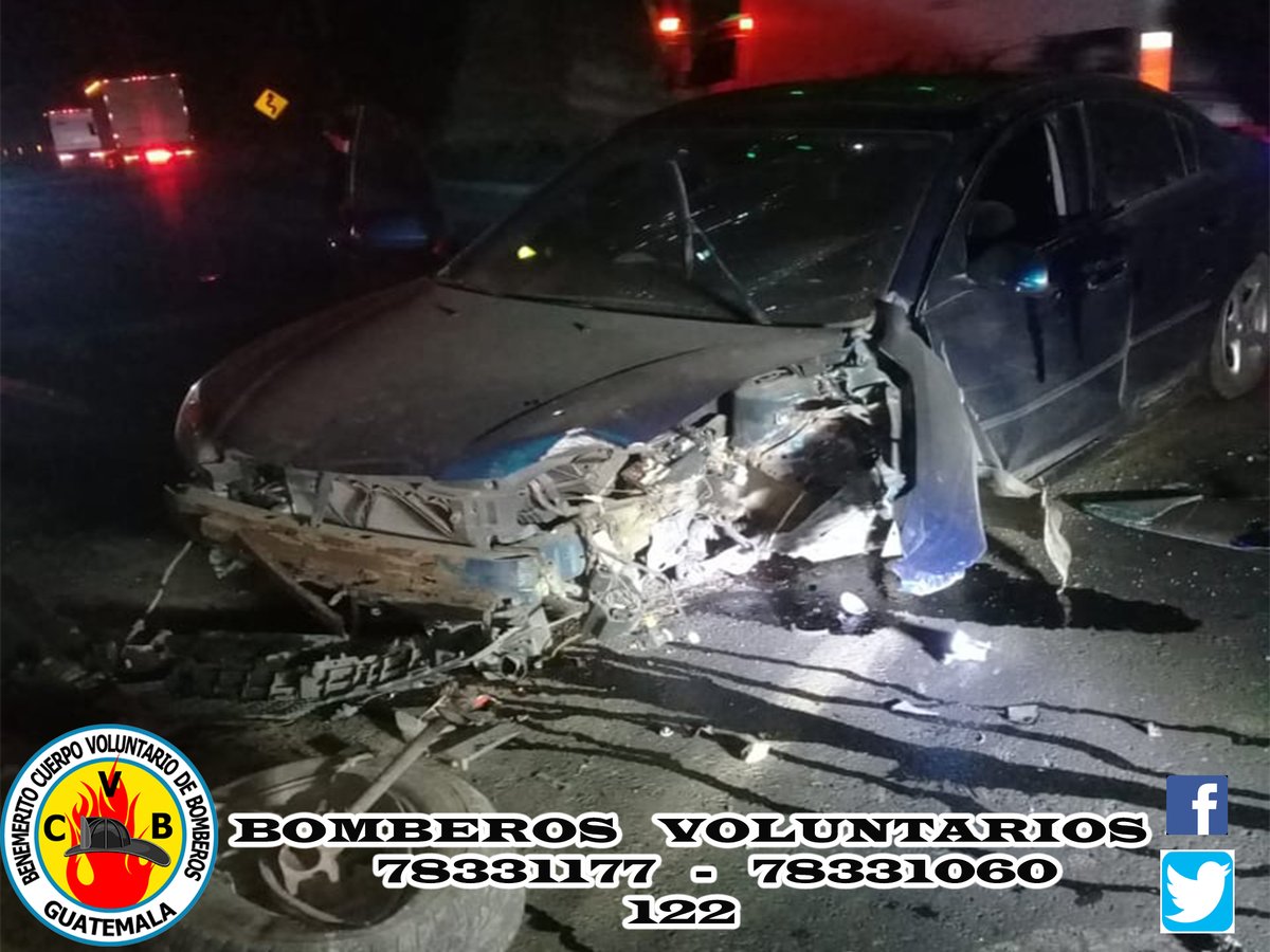 CVBSumpango's tweet photo. madrugada de martes, @CVBSumpango   asisten accidente de tránsito, kilometro 41 de la ruta Interamericana automóvil choca contra vallas de contención, saliendo lesionada Brendy Morales Chacach de 27 años, trasladada a un centro privado, a bordo de nuestra unidad 1323. https://t.co/962PT1N8SA
