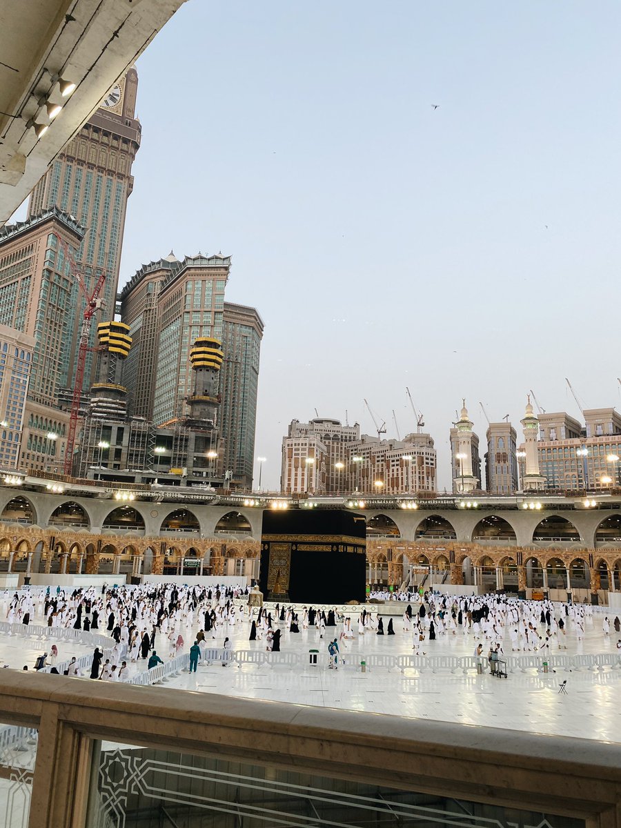 atheer_1g's tweet photo. كل المدائن وإن جلّت محاسنها ..
ليست كـ "مكة " إجلالاً وإيماناً ❤ https://t.co/EGG3LnHSOR